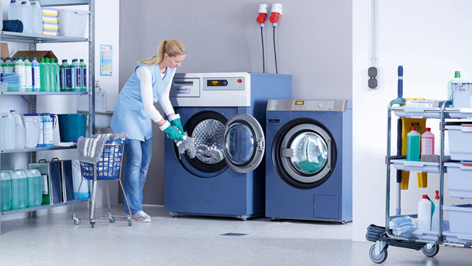 Vyprat, připravit a setřít: čtveřice hygienických profesionálů od Miele pro hotelové prádelny
